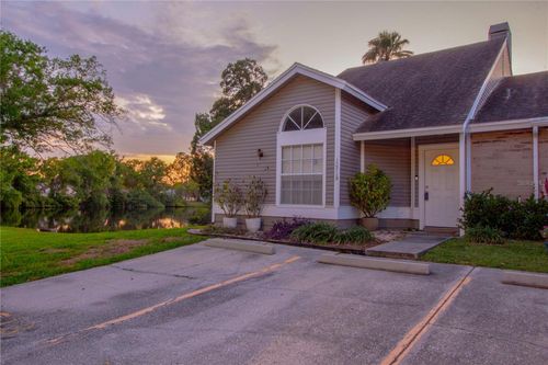 12718 Wood Trail Blvd, TAMPA, FL, 33625-5660 | Card Image