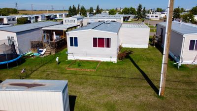 140 - 5308 57 St, Home with 3 bedrooms, 1 bathrooms and 3 parking in Lloydminster AB | Image 3