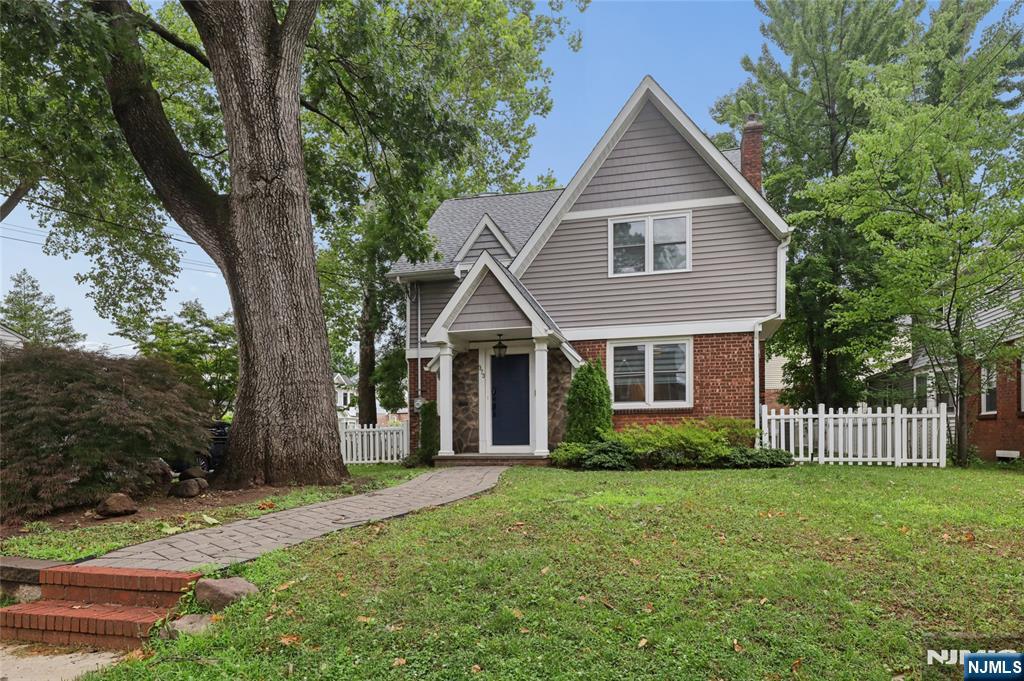 Residential in Teaneck