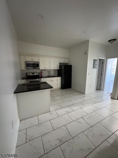 93 Prospect St, Newark, NJ, 07105-1858 | Card Image