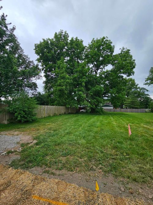 79 Wood St, London, OH, 43140-1366 | Card Image