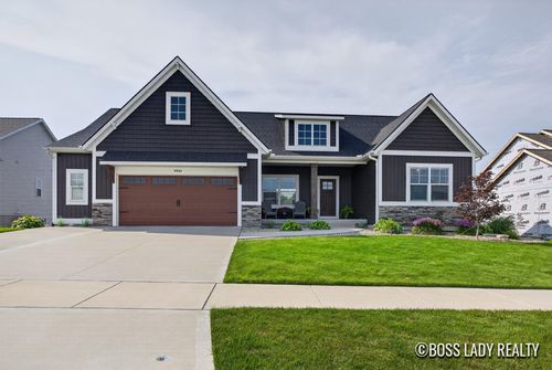 37-9560 Fields Dr, Zeeland, MI, 49464-8947 | Card Image