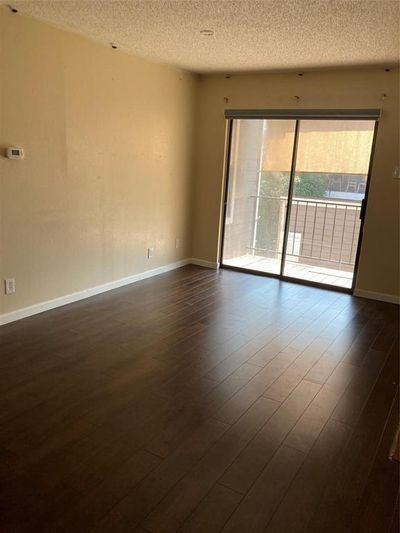 226 - 9170 Forest Lane, Condo with 2 bedrooms, 2 bathrooms and null parking in Dallas TX | Image 2