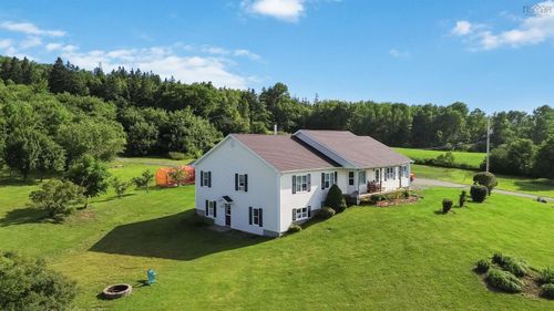 2135 Highway 221, Aylesford, NS, B0P1C0 | Card Image