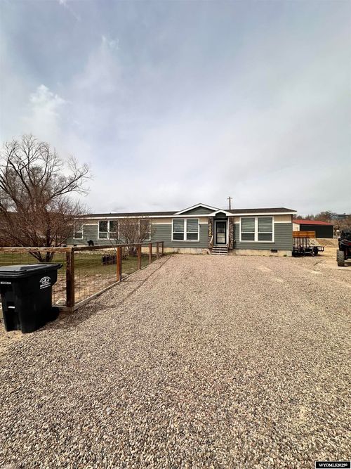 720 Sage Ln, Green River, WY, 82935-9647 | Card Image