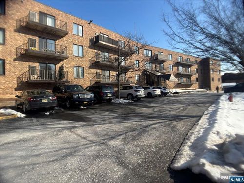 99 Teaneck Rd, Ridgefield Park, NJ, 07660-2358 | Card Image