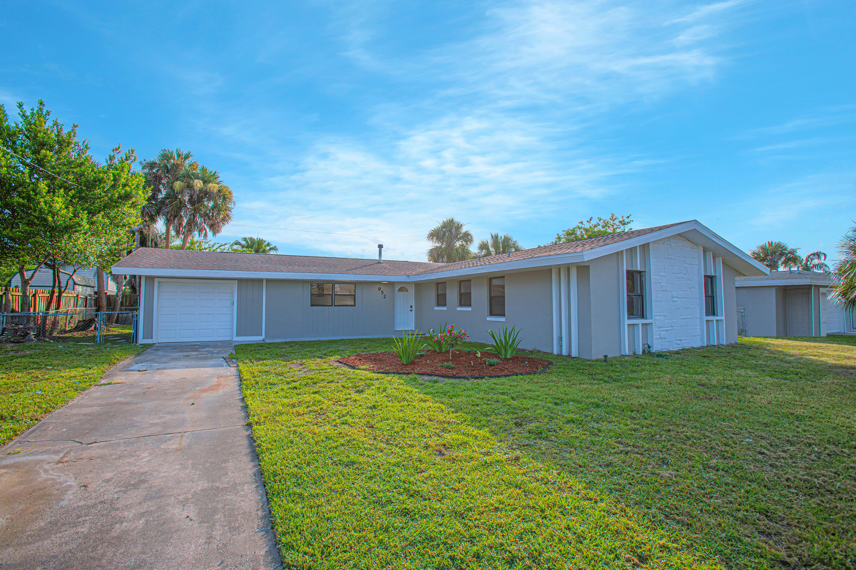 Levitt Pkwy, Rockledge, FL 32955