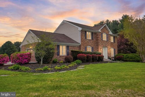 19450 James Creek Ct, BROOKEVILLE, MD, 20833-2241 | Card Image