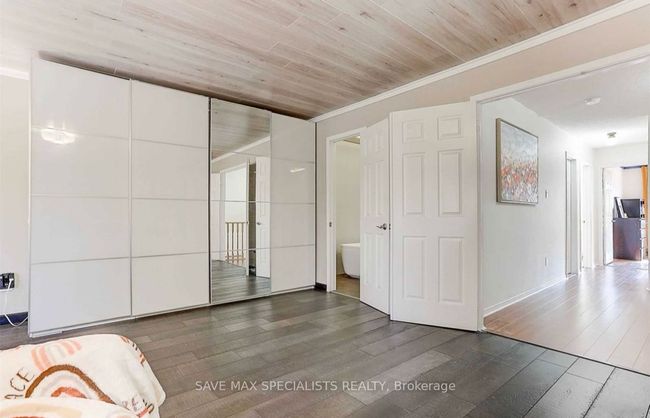 24 Cypress Crt, House attached with 3 bedrooms, 3 bathrooms and 4 parking in Aurora ON | Image 11