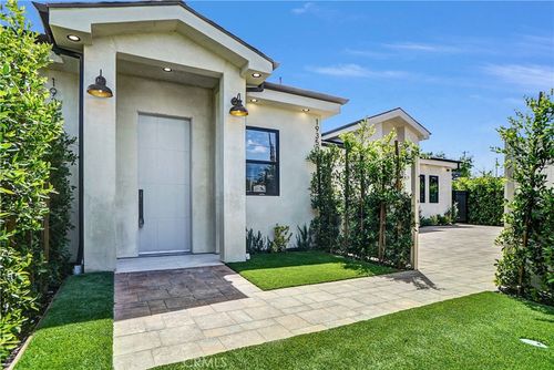 1/2 Lanark Street, Reseda, CA, 91335 | Card Image