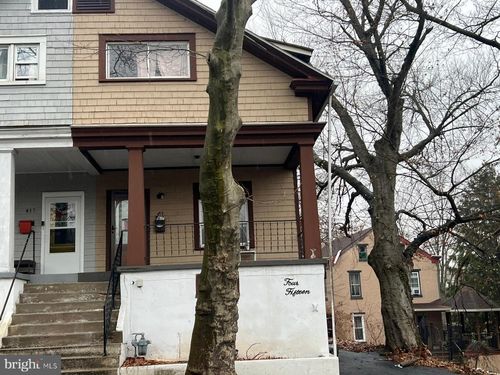 415 Woodside Ave, West Lawn, PA, 19609-1753 | Card Image
