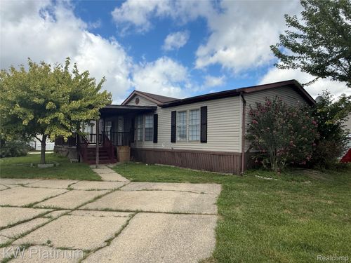 43585 Cardinal Dr, Clinton Township, MI, 48036-3304 | Card Image