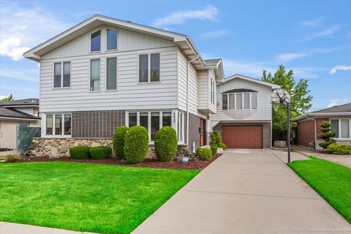 4616 W 105th Pl, Oak Lawn, IL, 60453-5210 | Card Image