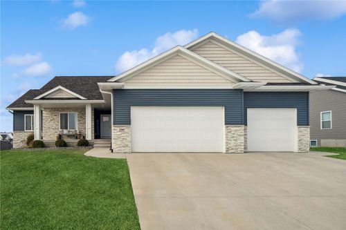 1389 Cardinal Dr, Fairfax, IA, 52228-9658 | Card Image