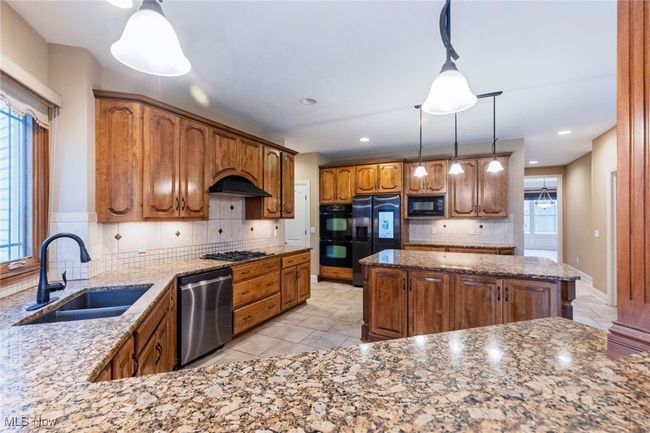 9790 Hidden Hollow Trl, House other with 4 bedrooms, 5 bathrooms and null parking in Broadview Heights OH | Image 19
