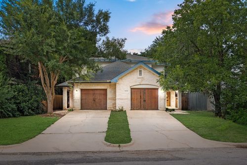 2009 Winsted Ln, Austin, TX, 78703-3049 | Card Image