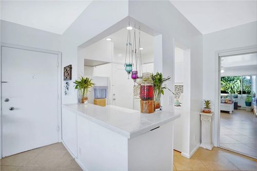 apt-322-5700 Ne 22nd Way, Fort Lauderdale, FL, 33308-2646 | Card Image