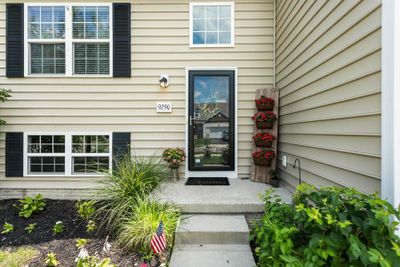 Front porch | Image 2