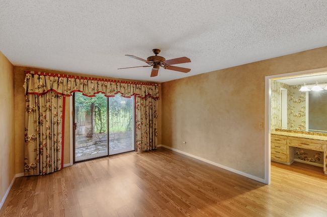 PRIMARY BEDROOM | Image 21
