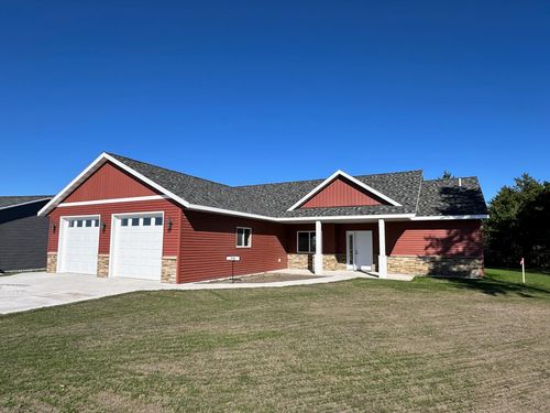 710 11th St Nw, Perham, MN, 56573-2825 | Card Image