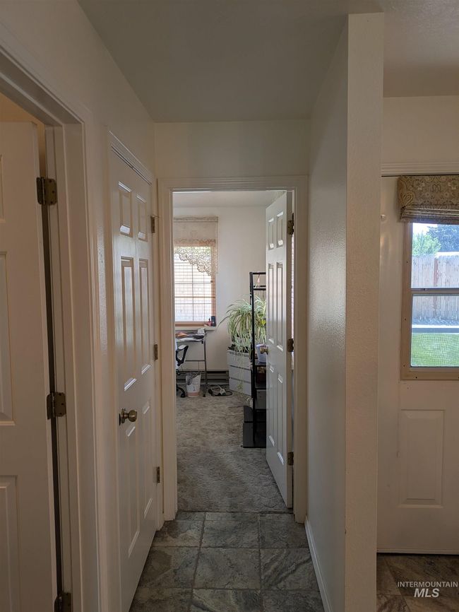 307 6 Th St, Townhouse with 2 bedrooms, 1 bathrooms and null parking in Filer ID | Image 5