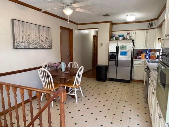 10636 Arbor Rd, House other with 3 bedrooms, 2 bathrooms and 1 parking in Wise VA | Image 7