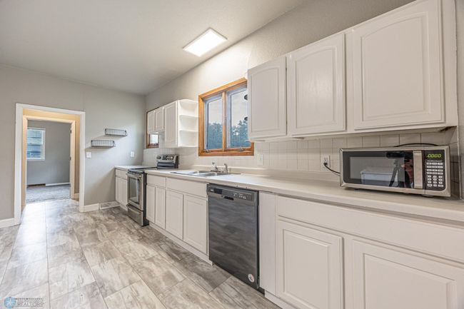 Kitchen | Image 11