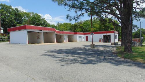 1404 Seymour Dr, SOUTH BOSTON, VA, 24592-3916 | Card Image