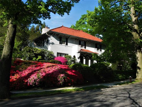 130 E Cedar St, Mount Vernon, NY, 10552-3017 | Card Image