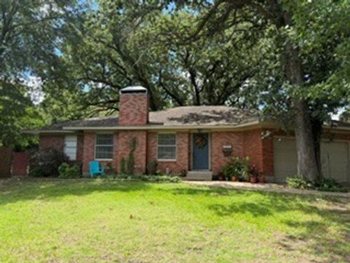 1906 E Beverly Dr, Corsicana, TX, 75110-2008 | Card Image