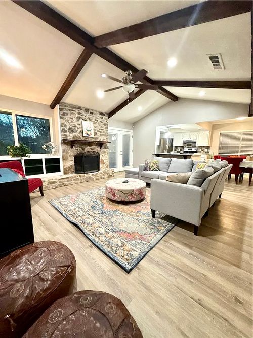 9511 Meadowheath Dr, Austin, TX, 78729-2716 | Card Image