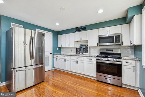 7865 Saint Bridget Ln, BALTIMORE, MD, 21222-3528 | Card Image