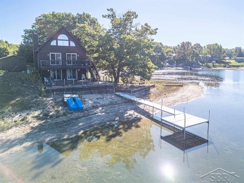 1876 S Schneider St, Lake City, MI, 49651-8677 | Card Image