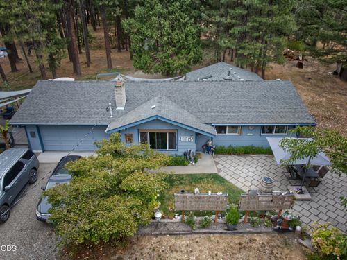 2282 Stringer Gap Rd, Grants Pass, OR, 97527-9573 | Card Image