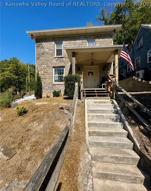 123 Cassick St, Logan, WV, 25601-3801 | Card Image
