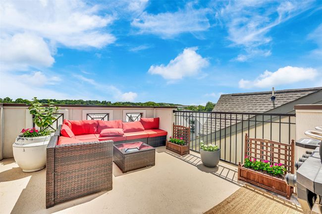 1014 Manacor Ln, House other with 3 bedrooms, 4 bathrooms and null parking in Dallas TX | Image 31
