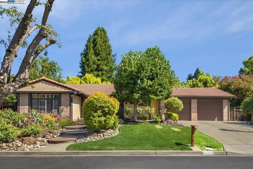 112 Baldwin Dr, Danville, CA, 94526-5102 | Card Image