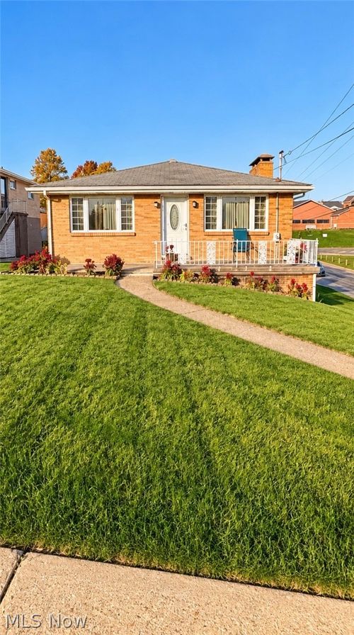 301 Pico Street, Steubenville, OH, 43952 | Card Image