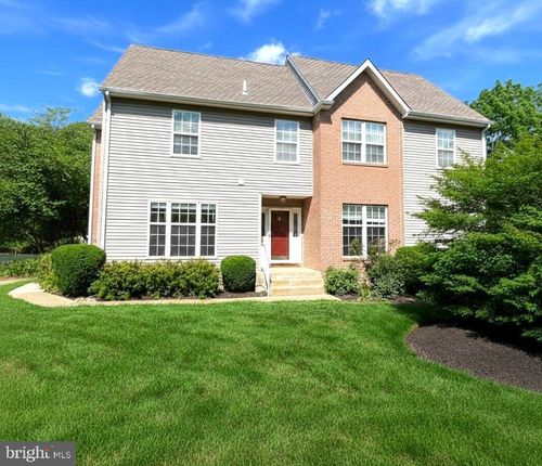 138 Bishops Gate Ln, DOYLESTOWN, PA, 18901-2481 | Card Image