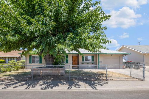3645 Cummings Way, North Highlands, CA, 95660-3326 | Card Image