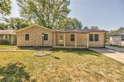 1627 E Glenn Dr, Lawrence, KS, 66044-4435 | Card Image