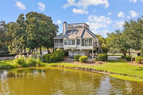 312 Retreat Beach Cir, Pawleys Island, SC, 29585-5134 | Card Image