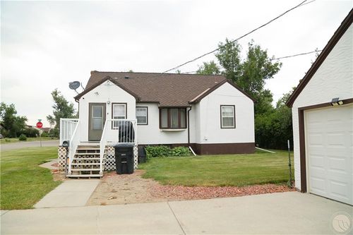 426 3rd St W, Hardin, MT, 59034-1742 | Card Image