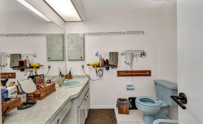 Primary Bathroom | Image 19