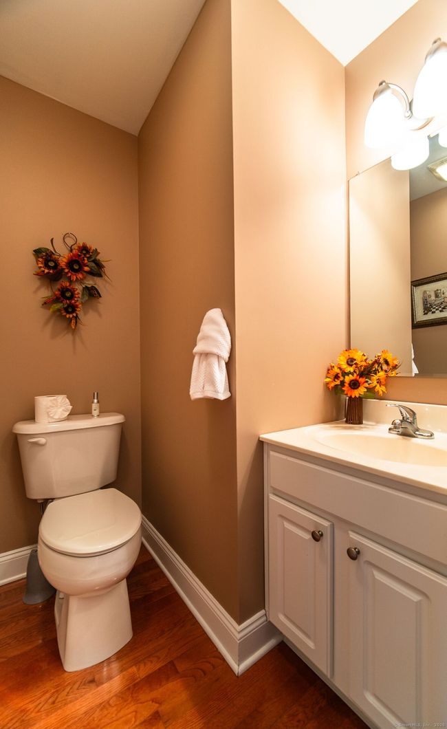 Main level half bathroom | Image 24
