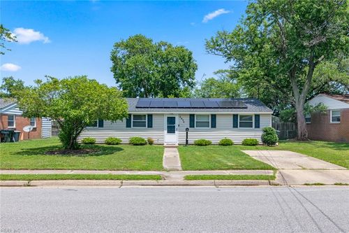 2034 Winfree Rd, Hampton, VA, 23663-1115 | Card Image