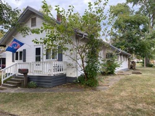 210 S State St, Pana, IL, 62557-1318 | Card Image