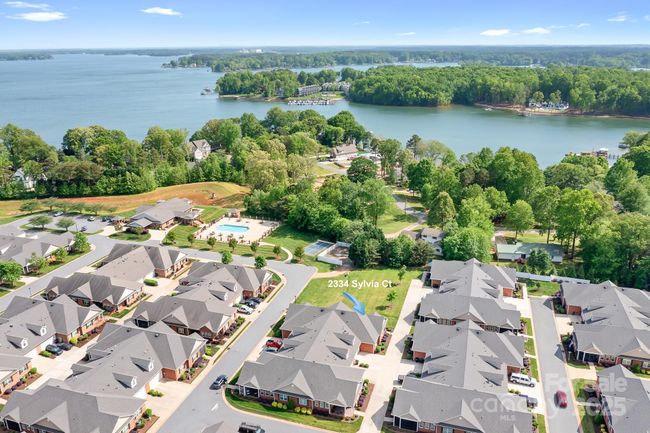 2334 Sylvia Ct, Townhouse with 3 bedrooms, 3 bathrooms and null parking in Denver NC | Image 5