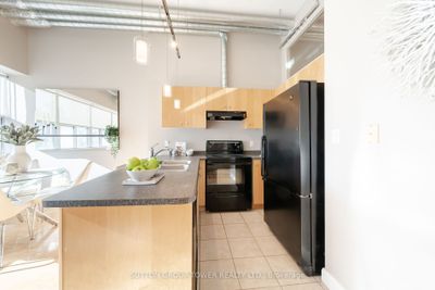 418 - 700 King St W, Condo with 2 bedrooms, 2 bathrooms and 1 parking in Toronto ON | Image 3