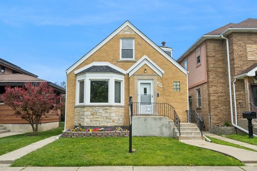 3737 N Cumberland Ave, Chicago, IL, 60634-1911 | Card Image